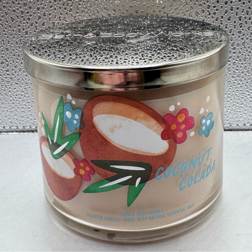 Bath & Body Works Coconut Colada 3 Wick Candle